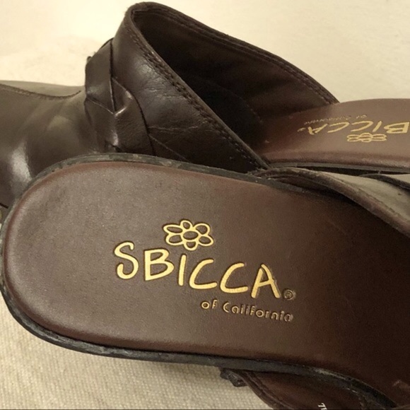 SBICCA Brown Leather Clogs - Picture 10 of 11